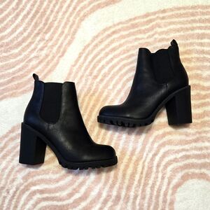 SODA Chunky Booties | 7.5